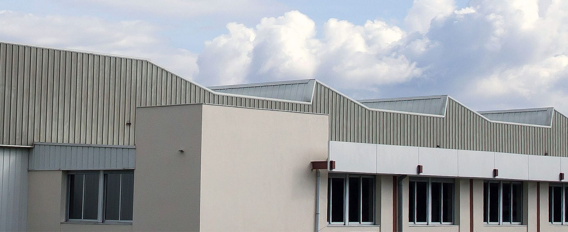 Photo de l'extérieur de l'usine BBA, partenaire de Kupertino Technology