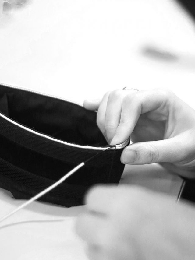 Photo de couture d'uniforme chez Kupertino Technology