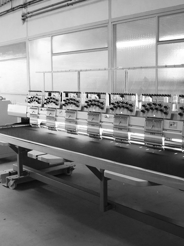 Photo de machine à couture programmée par le département Recherche & Développement